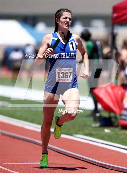Thumbnail 1 in VHSL State Championships 5&6 (4 x 800) photogallery.