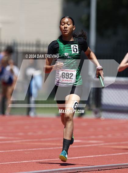 Thumbnail 3 in VHSL State Championships 5&6 (4 x 800) photogallery.