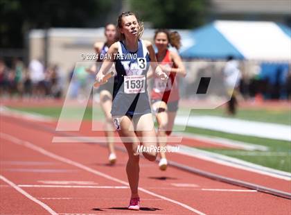 Thumbnail 2 in VHSL State Championships 5&6 (4 x 800) photogallery.