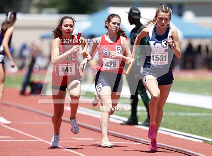 Thumbnail 1 in VHSL State Championships 5&6 (4 x 800) photogallery.