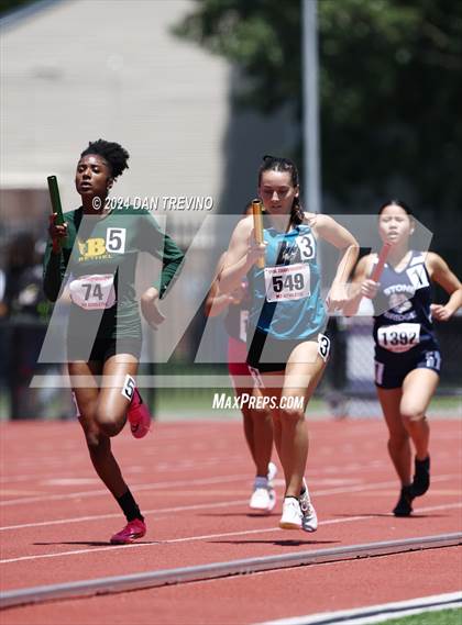 Thumbnail 1 in VHSL State Championships 5&6 (4 x 800) photogallery.