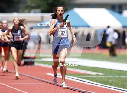 Thumbnail 1 in VHSL State Championships 5&6 (4 x 800) photogallery.