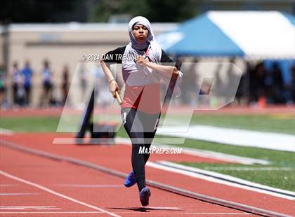 Thumbnail 3 in VHSL State Championships 5&6 (4 x 800) photogallery.