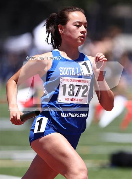 Thumbnail 3 in VHSL State Championships 5&6 (4 x 800) photogallery.