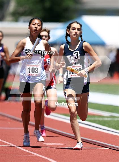 Thumbnail 2 in VHSL State Championships 5&6 (4 x 800) photogallery.