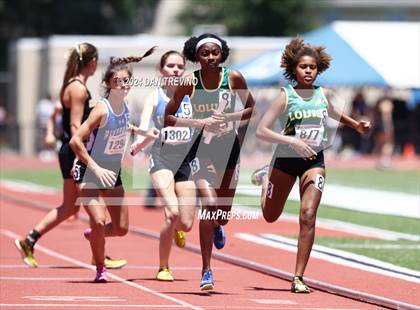 Thumbnail 3 in VHSL State Championships 5&6 (4 x 800) photogallery.