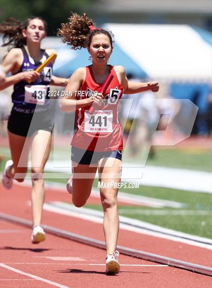 Thumbnail 3 in VHSL State Championships 5&6 (4 x 800) photogallery.