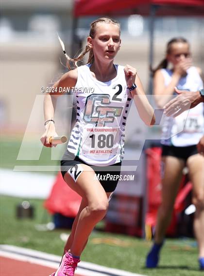 Thumbnail 2 in VHSL State Championships 5&6 (4 x 800) photogallery.