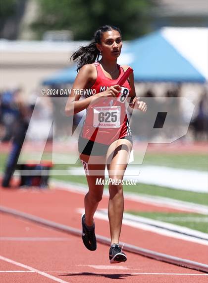 Thumbnail 3 in VHSL State Championships 5&6 (4 x 800) photogallery.