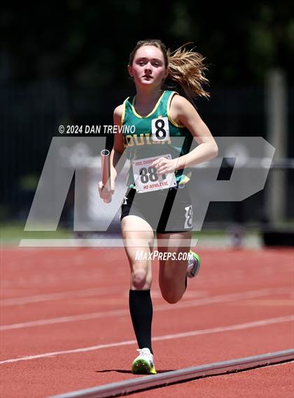 Thumbnail 3 in VHSL State Championships 5&6 (4 x 800) photogallery.
