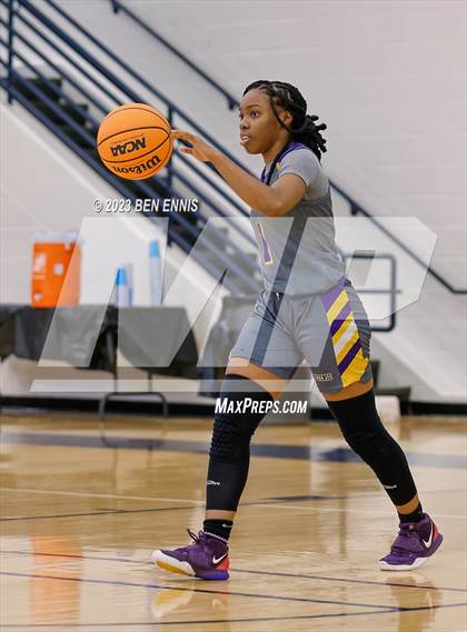 Thumbnail 2 in Westlake vs Jones County (MLK Luella HoopKlub Showcase) photogallery.