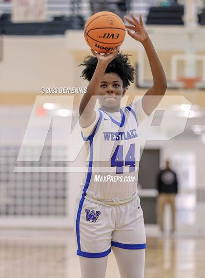 Thumbnail 2 in Westlake vs Jones County (MLK Luella HoopKlub Showcase) photogallery.