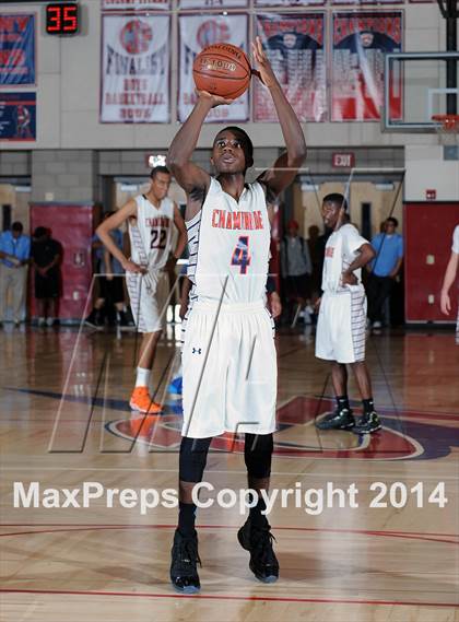 Thumbnail 1 in Santa Margarita vs. Chaminade (CIF SoCal Regional D3 Final) photogallery.