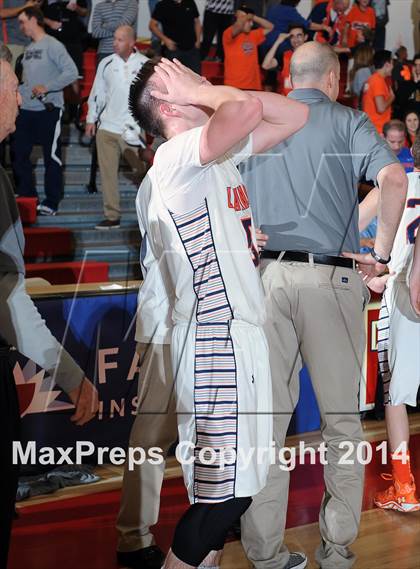 Thumbnail 3 in Santa Margarita vs. Chaminade (CIF SoCal Regional D3 Final) photogallery.