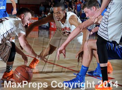 Thumbnail 3 in Santa Margarita vs. Chaminade (CIF SoCal Regional D3 Final) photogallery.