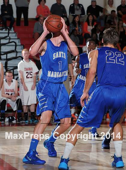 Thumbnail 3 in Santa Margarita vs. Chaminade (CIF SoCal Regional D3 Final) photogallery.