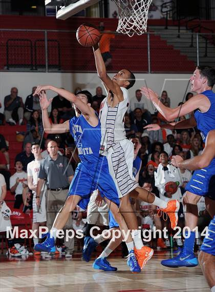 Thumbnail 1 in Santa Margarita vs. Chaminade (CIF SoCal Regional D3 Final) photogallery.