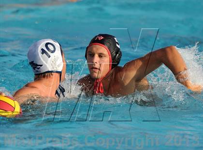 Thumbnail 3 in Palos Verdes vs Northwood (Weisz Cup) photogallery.