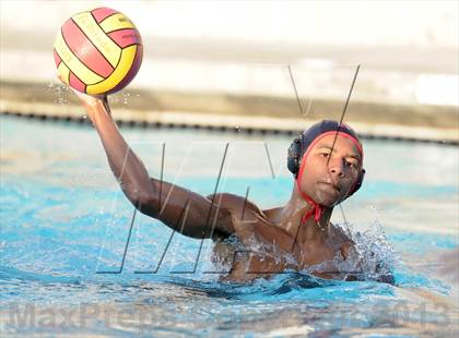 Thumbnail 2 in Palos Verdes vs Northwood (Weisz Cup) photogallery.