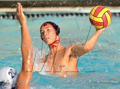 Thumbnail 2 in Palos Verdes vs Northwood (Weisz Cup) photogallery.