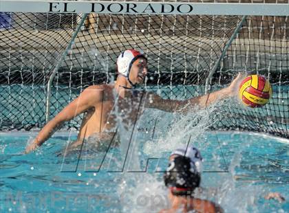 Thumbnail 2 in Palos Verdes vs Northwood (Weisz Cup) photogallery.