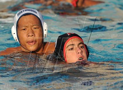 Thumbnail 3 in Palos Verdes vs Northwood (Weisz Cup) photogallery.