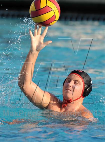 Thumbnail 3 in Palos Verdes vs Northwood (Weisz Cup) photogallery.