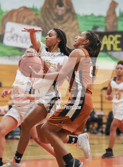 Thumbnail 2 in Sunnyside @ Selma (Selma Shootout Tournament) photogallery.