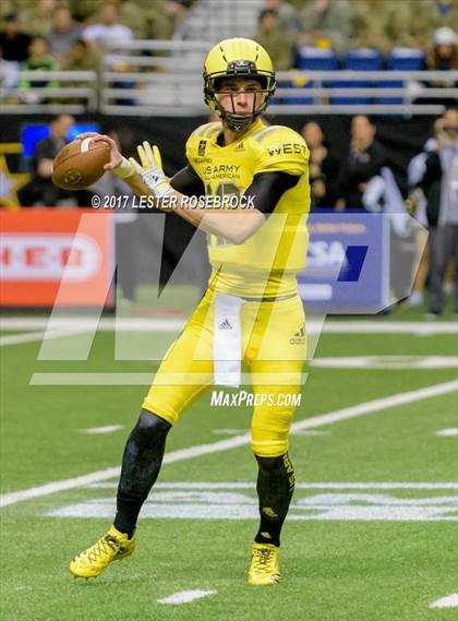 Thumbnail 1 in U.S. Army All-American Bowl photogallery.