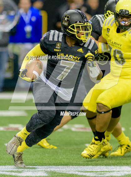 Thumbnail 3 in U.S. Army All-American Bowl photogallery.