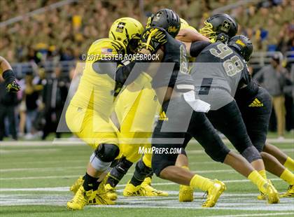 Thumbnail 3 in U.S. Army All-American Bowl photogallery.