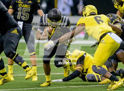 Thumbnail 2 in U.S. Army All-American Bowl photogallery.