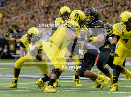 Thumbnail 3 in U.S. Army All-American Bowl photogallery.