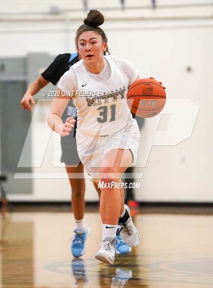 Thumbnail 2 in Clovis North vs. Archbishop Mitty (West Coast Jamboree) photogallery.