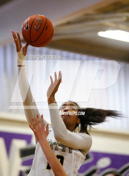 Thumbnail 2 in Clovis North vs. Archbishop Mitty (West Coast Jamboree) photogallery.