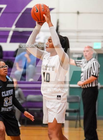 Thumbnail 1 in Clovis North vs. Archbishop Mitty (West Coast Jamboree) photogallery.