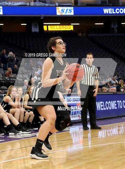 Thumbnail 2 in Valley Christian vs Forest Lake Christian (CIF SJS D6 Final) photogallery.