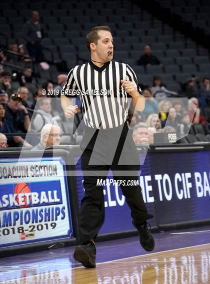 Thumbnail 1 in Valley Christian vs Forest Lake Christian (CIF SJS D6 Final) photogallery.