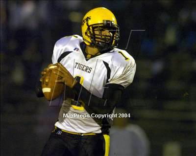 Thumbnail 2 in San Fernando @ Carson (Sec. Playoff) photogallery.