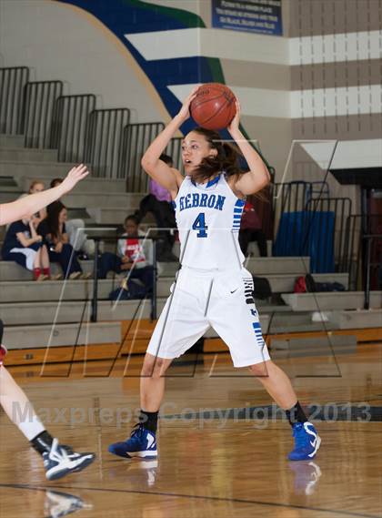 Thumbnail 1 in Ryan @ Hebron photogallery.