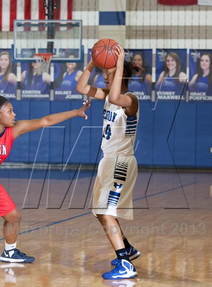 Thumbnail 1 in Ryan @ Hebron photogallery.