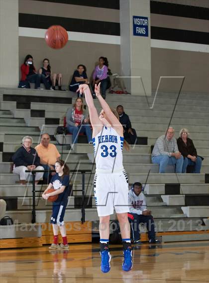 Thumbnail 1 in Ryan @ Hebron photogallery.