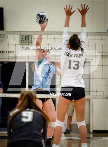 Thumbnail 1 in Oak Park @ Camarillo photogallery.