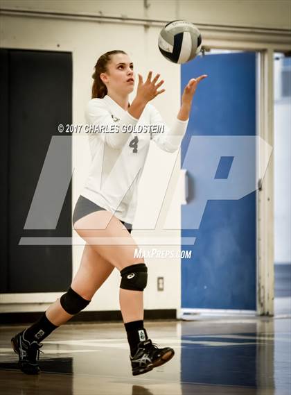 Thumbnail 1 in Oak Park @ Camarillo photogallery.