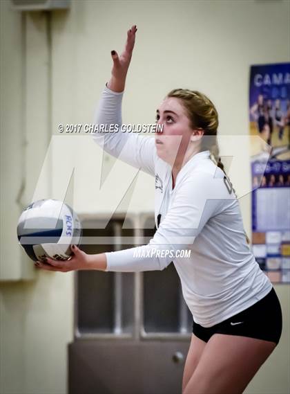 Thumbnail 1 in Oak Park @ Camarillo photogallery.