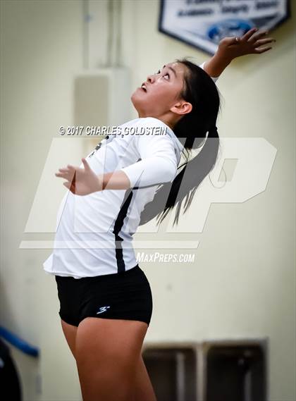 Thumbnail 2 in Oak Park @ Camarillo photogallery.