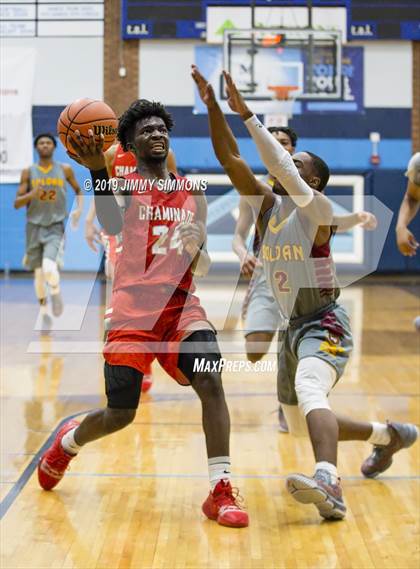 Thumbnail 1 in Chaminade vs. Soldan International Studies photogallery.