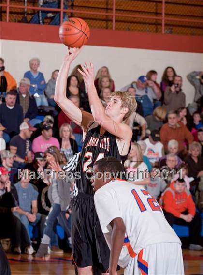 Thumbnail 3 in Lenoir City @ William Blount photogallery.