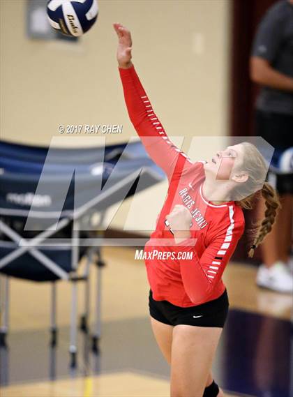 Thumbnail 3 in Regis Jesuit @ Valor Christian photogallery.