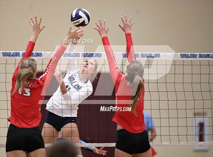 Thumbnail 2 in Regis Jesuit @ Valor Christian photogallery.